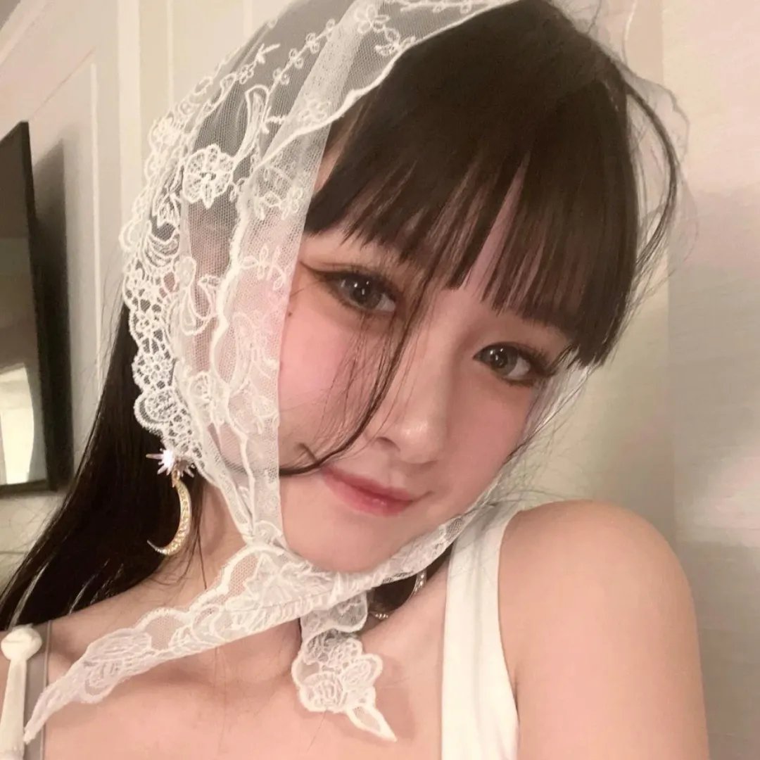 瓶中美人